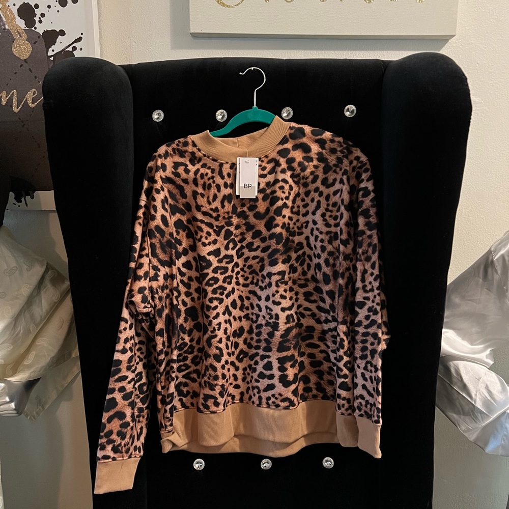 Leopard Sweatshirt - Picture 2 of 4